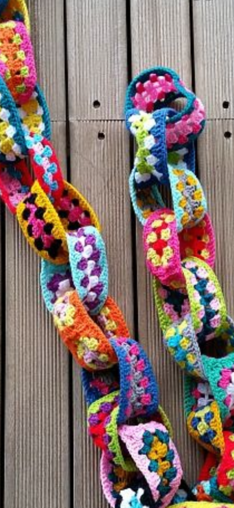 Crochet Granny Square Garland (7th December, 10am -12.30pm 2024)